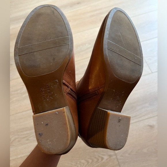 Naturalizer size 8 Brown Leather Ankle Boots - Picture 6 of 8